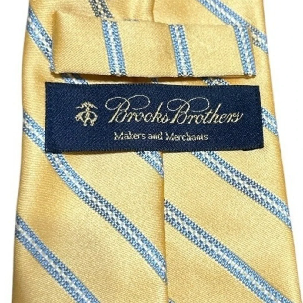Brooks Brothers Makers and Merchants Necktie Mens Yellow Blue Stripe Silk USA